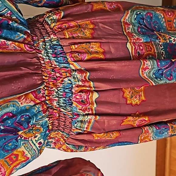 NWOT women's maxi dress,Size S/M. 80% silk 20% rayon.Made in India. - Picture 8 of 11